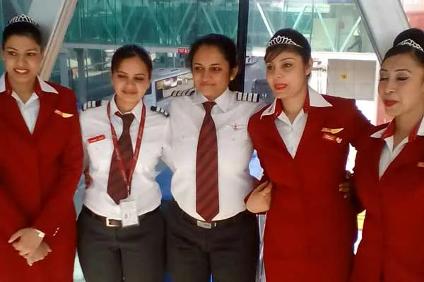 all-woman crew of SpiceJet-WomensDay