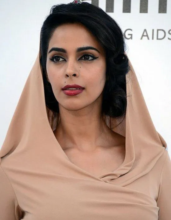 Mallika Sherawat Picture By: Topnews.in