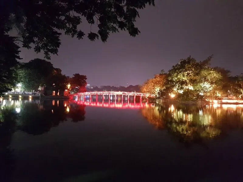 Hanoi vietnam solo travel