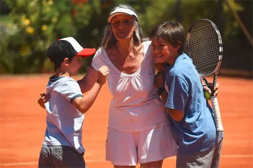 83-Yr-Old Grandmother Revives Her Tennis Dream