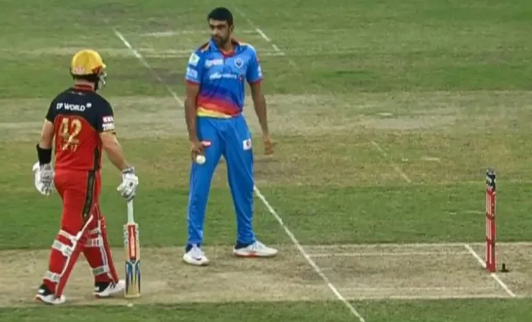 Ravichandran Ashwin against Aaron Finch