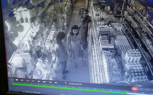 Viral CCTV footage involving Rajeshwari Gayakwad (Image Source: Twitter)