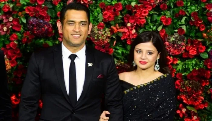 ms dhoni wife sakshi ms dhoni chetak horse farmhouse ranchi|Video: MS Dhoni  की वाइफ Sakshi ने दी खुशखबरी, घर में आया ये नया मेहमान| Hindi News
