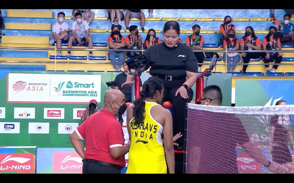 Sindhu arguing with the umpire over confusion regarding scores