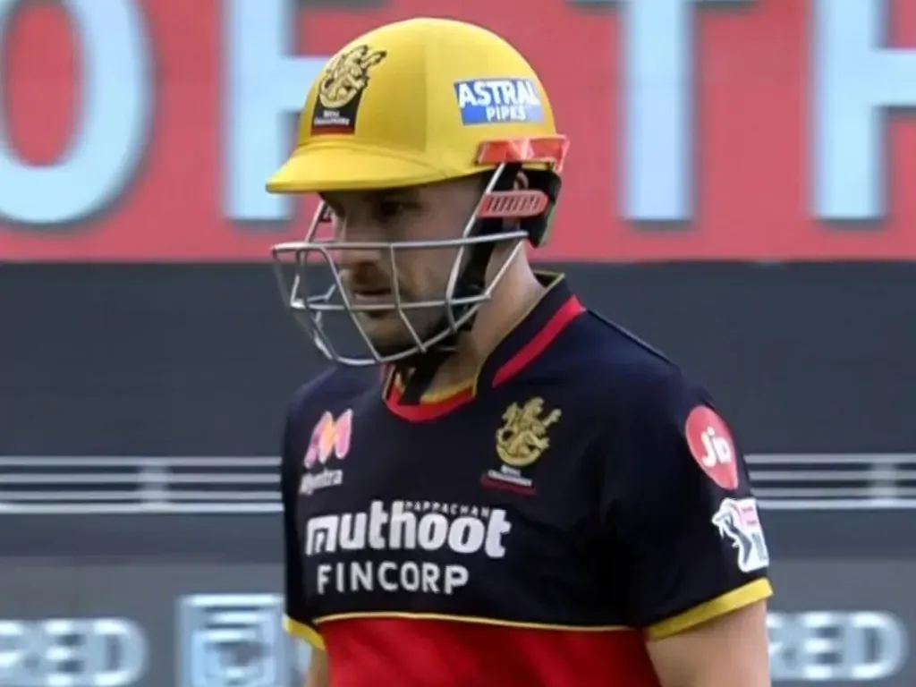 Australian skipper Aaron Finch brutally axed by Royal Challengers Bangalore  - cricfann