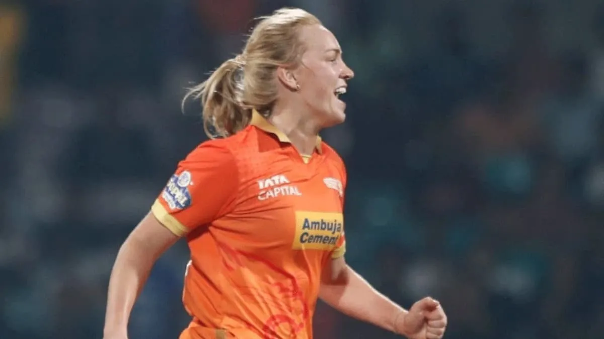 Kim Garth becomes the first player to take a five-wicket haul in a losing  cause across all Women's T20 leagues - Crictoday