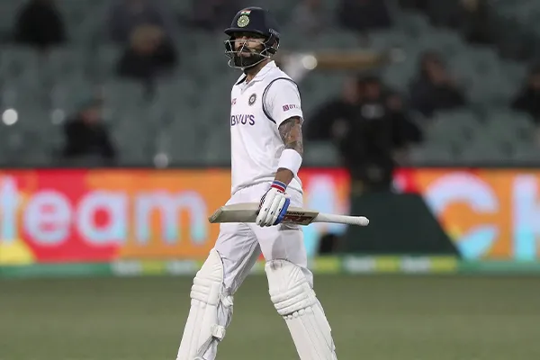 Virat Kohli loses his wicket for mere 12 runs