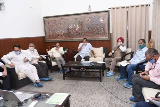 VC meeting on developing a new alignment for Amritsar held under Chairmanship of Shri Nitin Gadkari in New Delhi today.