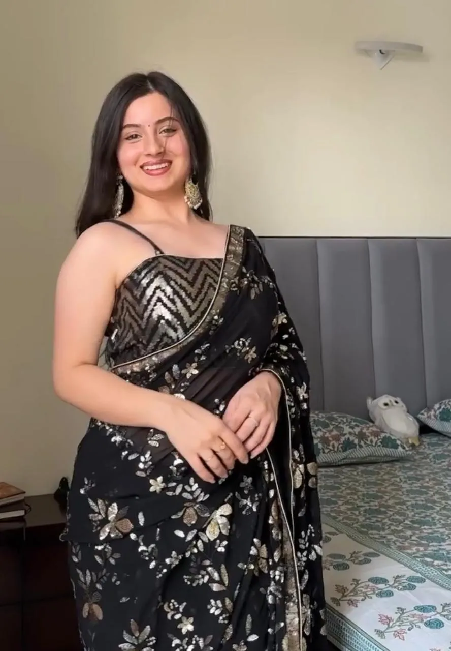 Vamakshi Magotra 