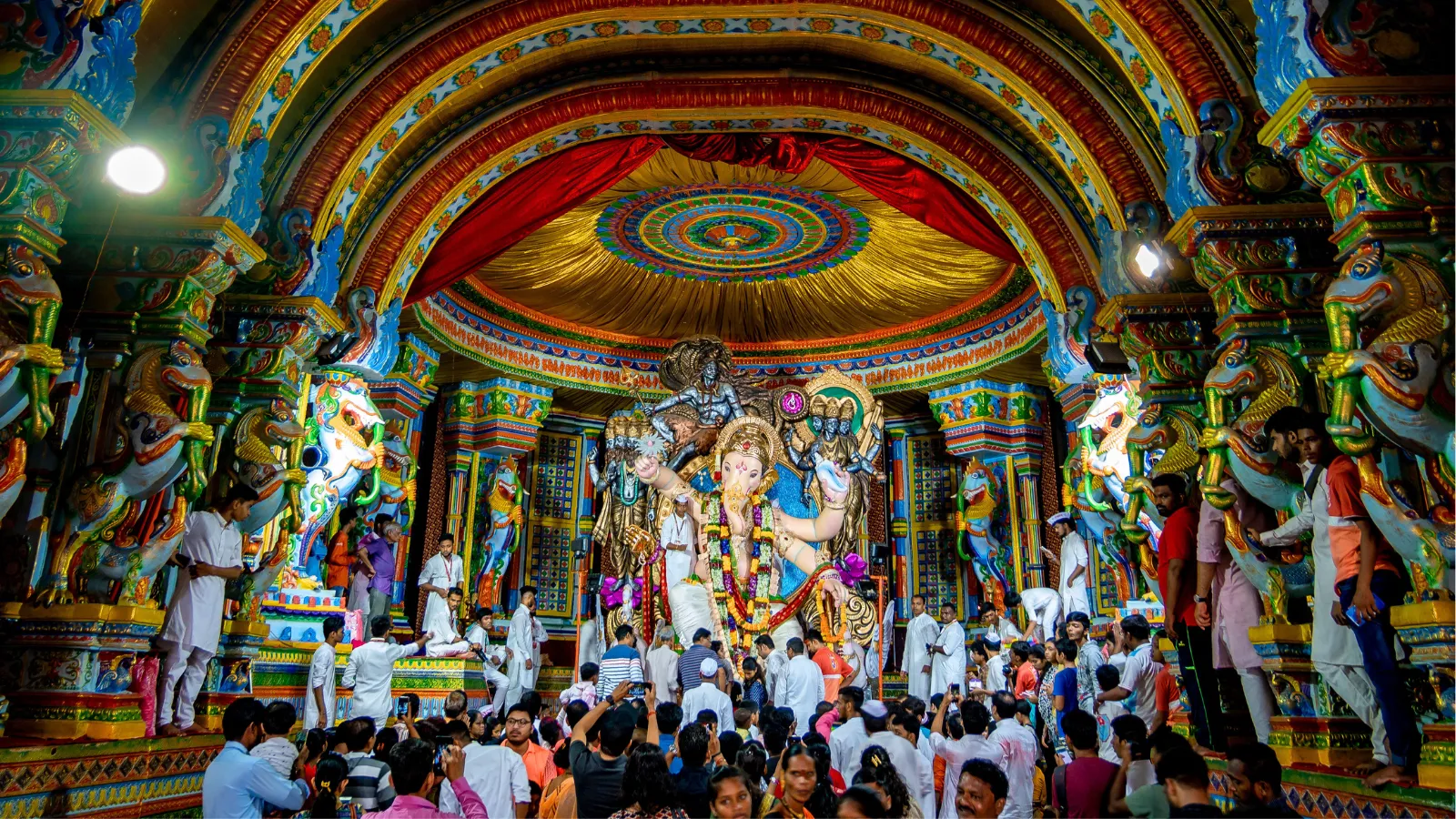 pandal hopping