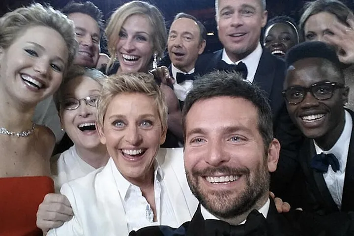 oscar-selfie