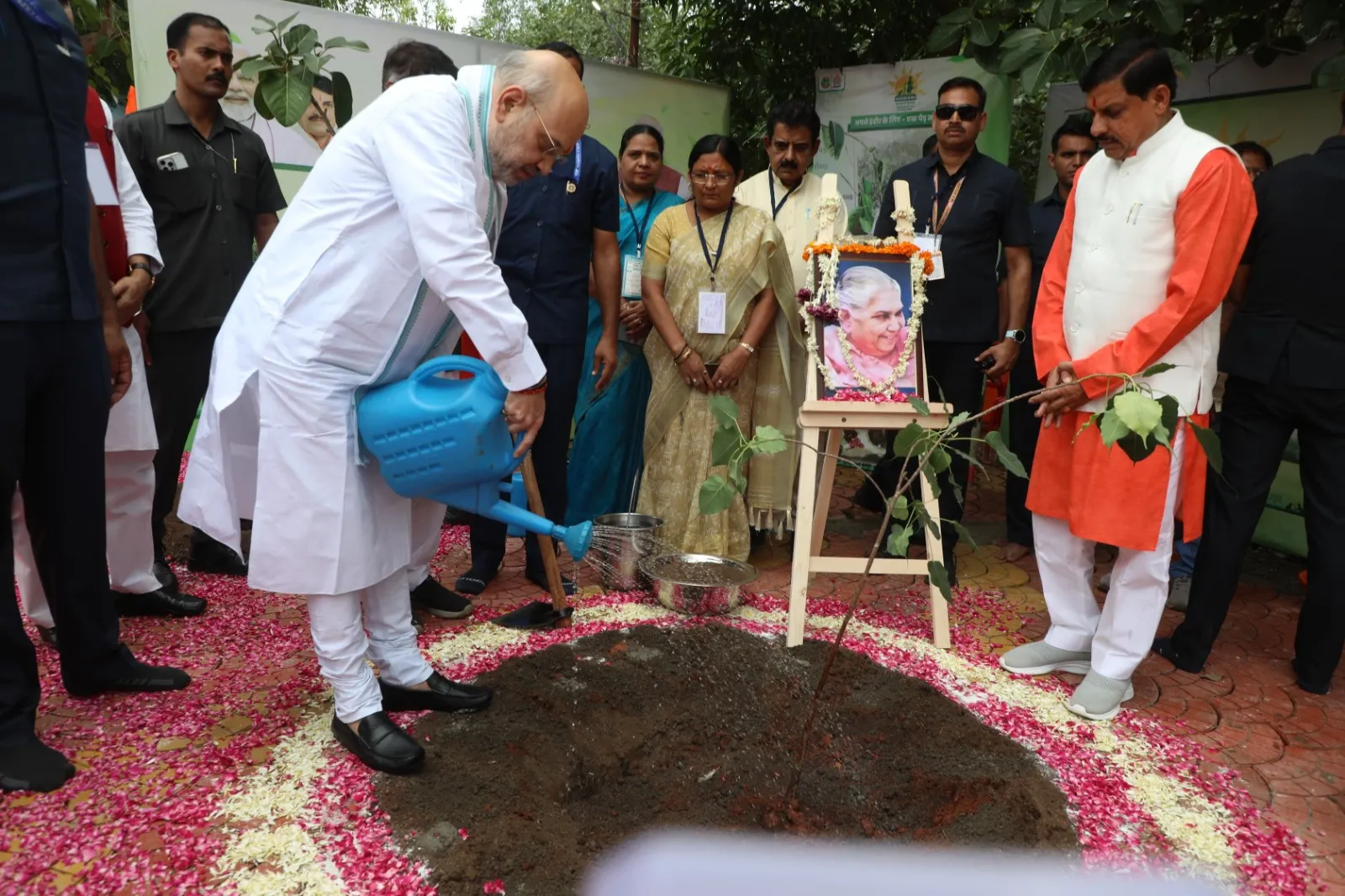  अमित शाह 