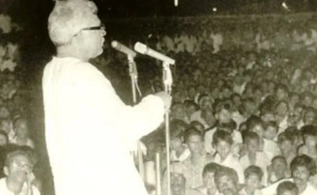 Karpuri Thakur Jayanti : गरीबों की आवाज बनकर उभरे जननायक कर्पूरी ठाकुर को  इन कामों के लिए किया जाता है याद | karpuri thakur jayanti :People's leader  Karpoori Thakur, who emerged as