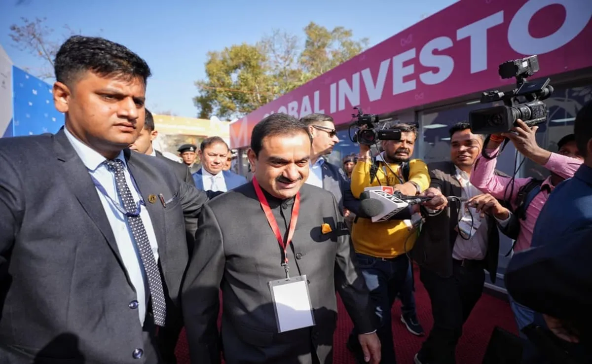 GIS 2025: निवेश के 'महाकुंभ' में गौतम अदाणी का ऐलान- अदाणी ग्रुप MP में  करेगा 2.10 लाख करोड़ रुपए का निवेश | Global Investors Summit Bhopal PM  Narendra Modi Gautam Adani announcement ...