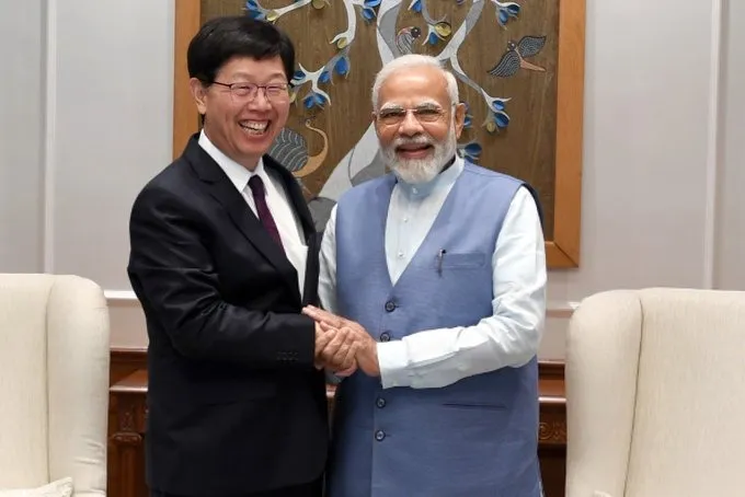 Modi with liu.jpeg