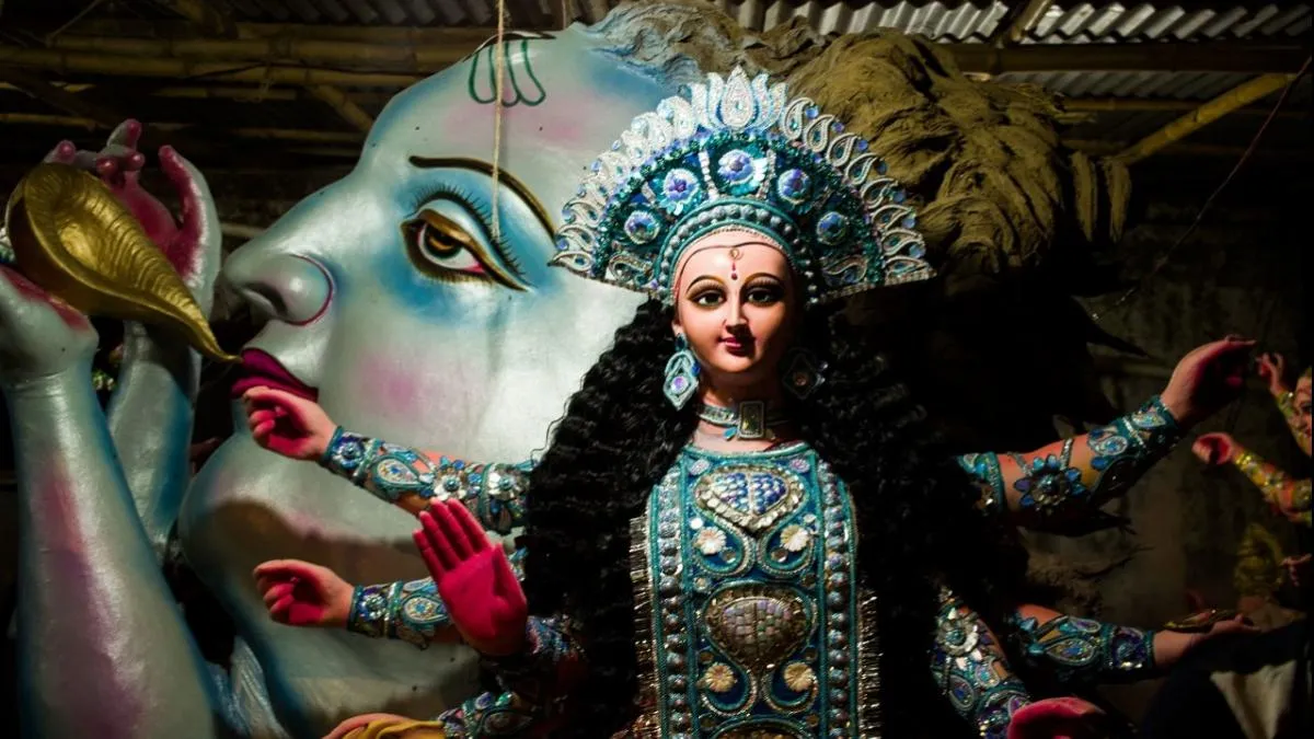 Chaitra Navratri 2023: कौन हैं मां शैलपुत्री? पूर्व जन्म में महादेव के लिए  दे दी थी अपनी आहुति - Chaitra Navratri 2023 maa shailputri katha  interesting story of sati and shivji tlifdu - AajTak