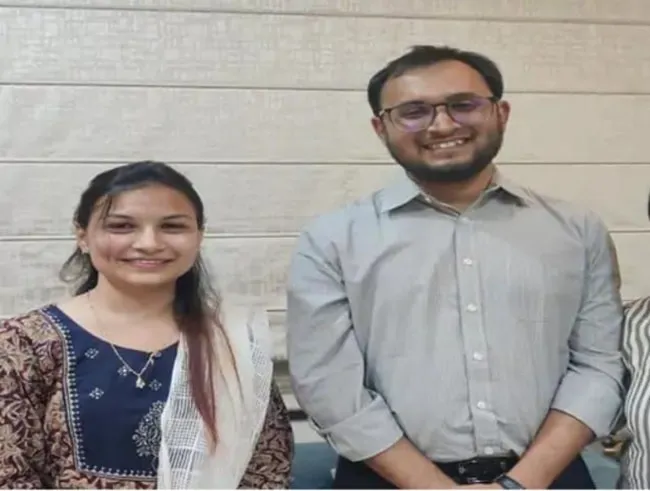भाई-बहन, पति-पत्नी, एक घर से दो-दो डिप्टी कलेक्टर बने, जानें- कैसी रही  स्ट्रेटजी - CG PSC 2021 Toppers chhatishgarh shashank goyal bhumika katiyar  pragya nayak tedu - AajTak