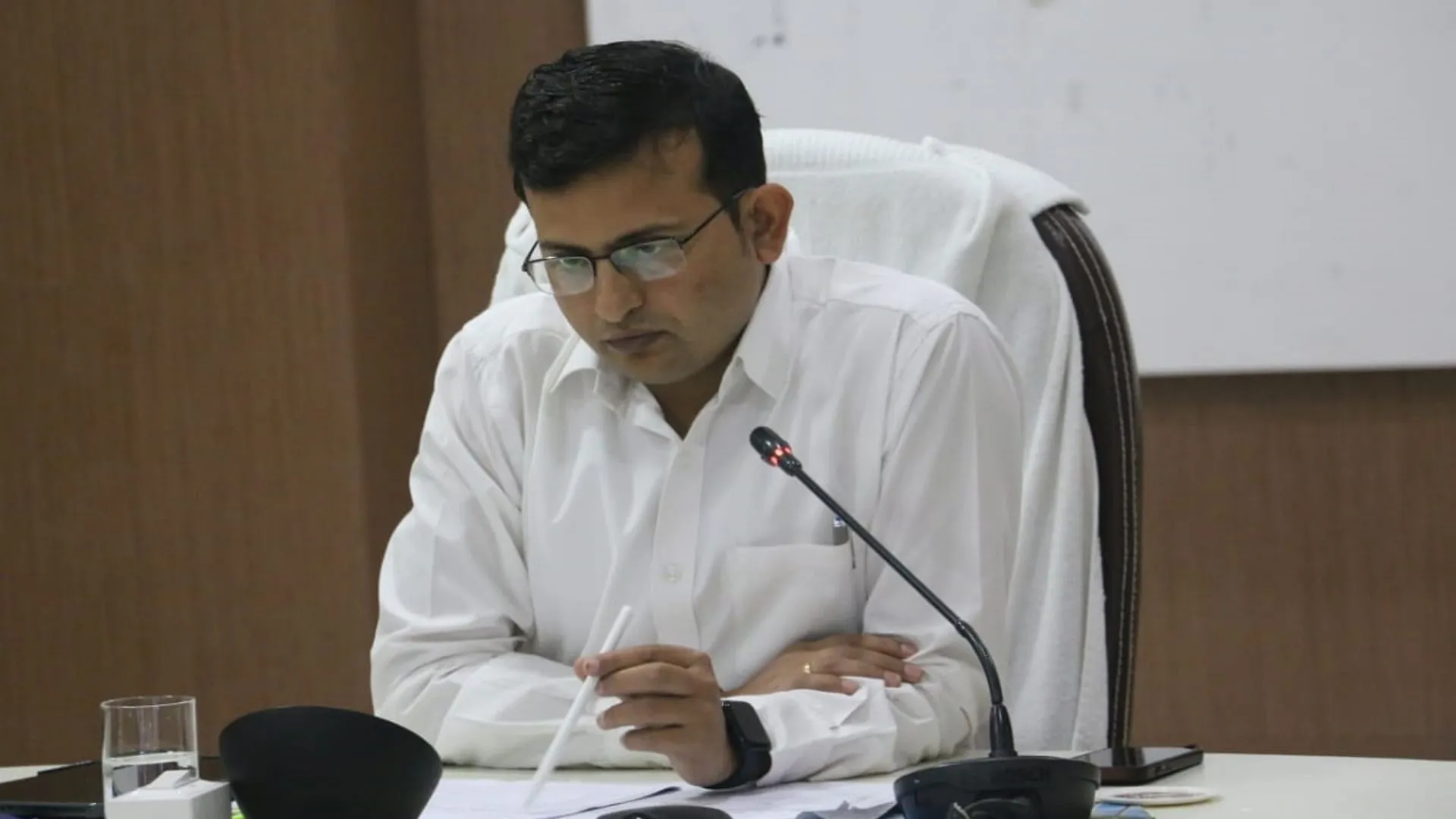 Ujjain Collector Neeraj Kumar Singh New Collector Of Ujjain Does Not Even  Forgive Himself For His Mistakes - Amar Ujala Hindi News Live - Ujjain  Collector:खुद पर 100 रुपये जुर्माना लगाने वाले