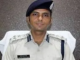 Indore News: Indore Commissioner Changed At Midnight, Santosh Kumar Singh  Became Police Commissioner, Seven Ip - Amar Ujala Hindi News Live - Indore  News:आधी रात को तबादले, संतोष कुमार सिंह बने इंदौर