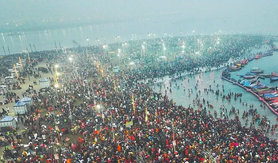 The Great Confluence Of Faith At The Confluence On The First Bathing  Festival Of Paush Purnima - Amar Ujala Hindi News Live - Mahakumbh :प्रथम  स्नान पर्व पौष पूर्णिमा पर संगम पर