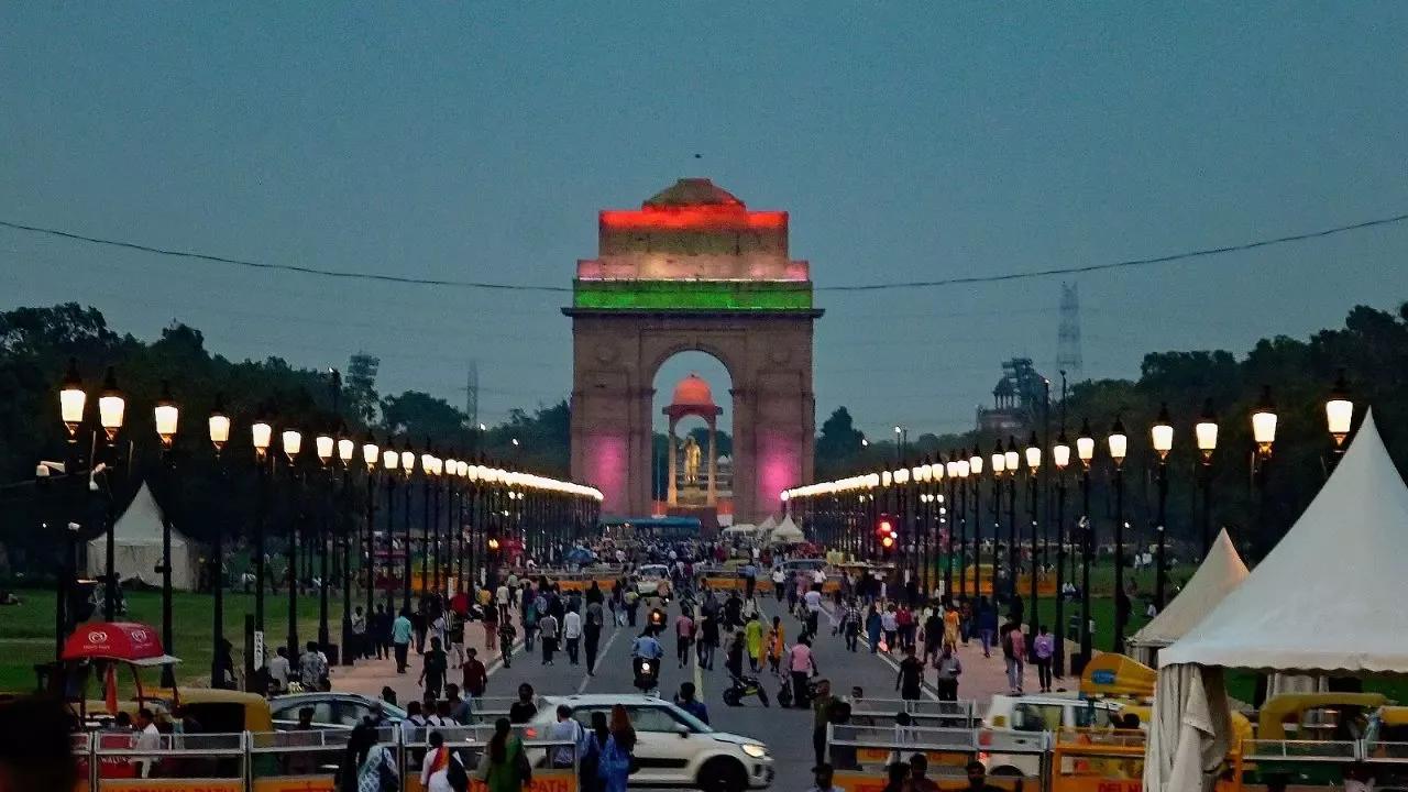 क्या है Republic Day 2025 परेड की थीम, रूट और कौन कौन से दिए जाएंगे सम्‍मान  - जानें सबकुछ | Republic Day 2025 parade theme and route