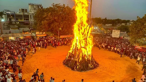 Holi 2025 : ब्रज में रंगोत्सव शुरू, 40 दिनों तक कब कहां खेली जाएगी कौन सी  होली? जाने पूरा शेड्यूल | Holi 2025 Braj Rangotsav, Know 40 days complete  schedule of holi