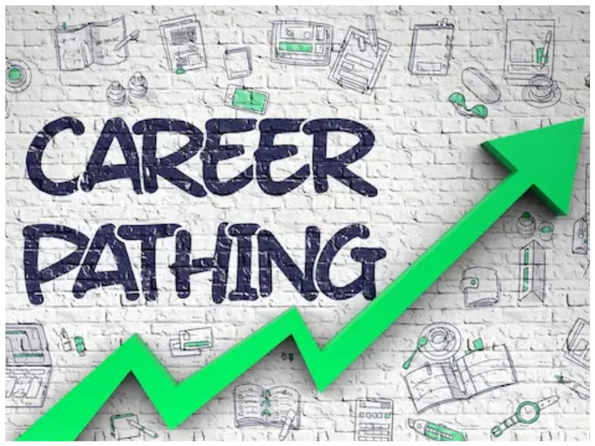 Career Tips: 10वीं के बाद लें सही फैसला, ऐसे चुनें बेस्ट स्ट्रीम - career  tips how to choose a career after 10th board exams - News18 हिंदी