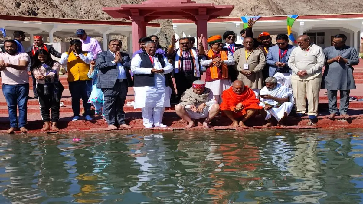 सिंधु दर्शन यात्रा संपन्न, आज घरों को लौटेंगे श्रद्धालु, देश-विदेश से साढ़े  तीन हजार से अधिक श्रद्धालु पहुंचे थे लेह - Sindhu Darshan Yatra concludes  devotees ...