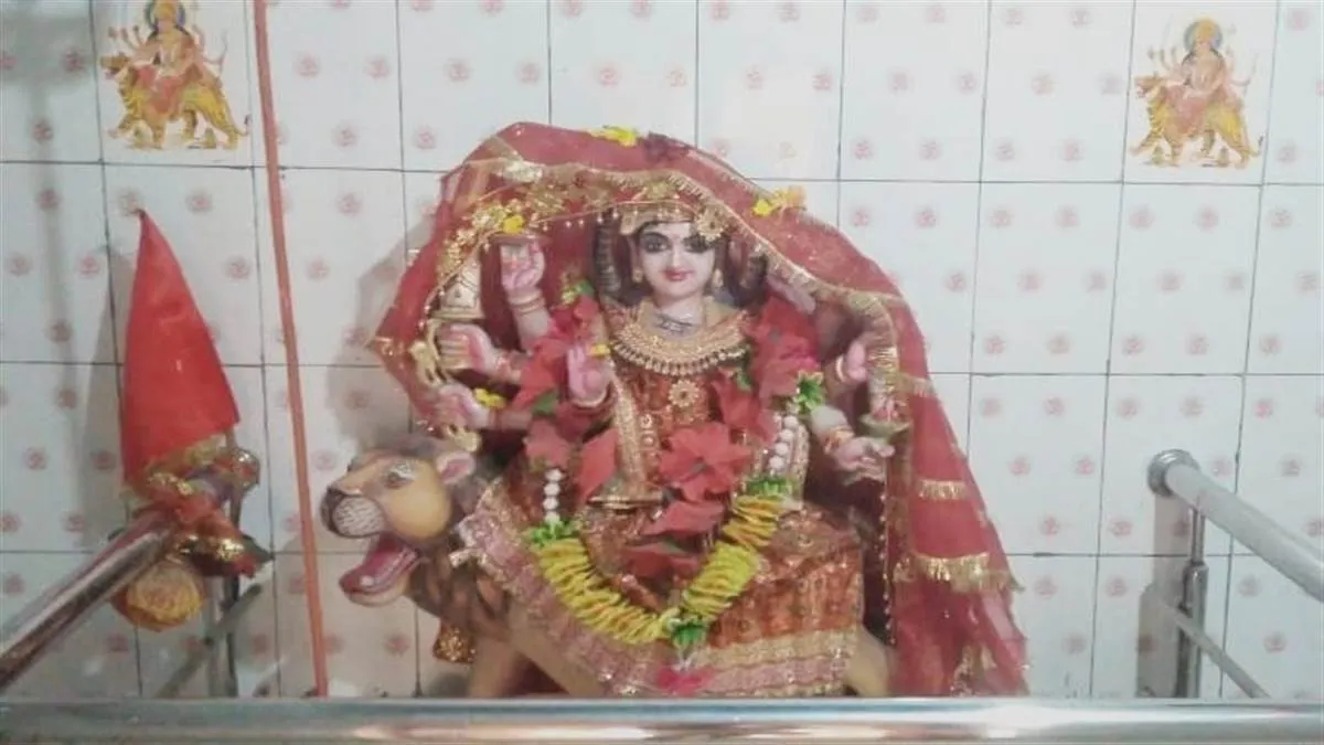 देवी मंदिरों में चैत्र नवरात्र की तैयारी जोरों पर - Preparations for  Chaitra Navratri in full swing in Devi temples