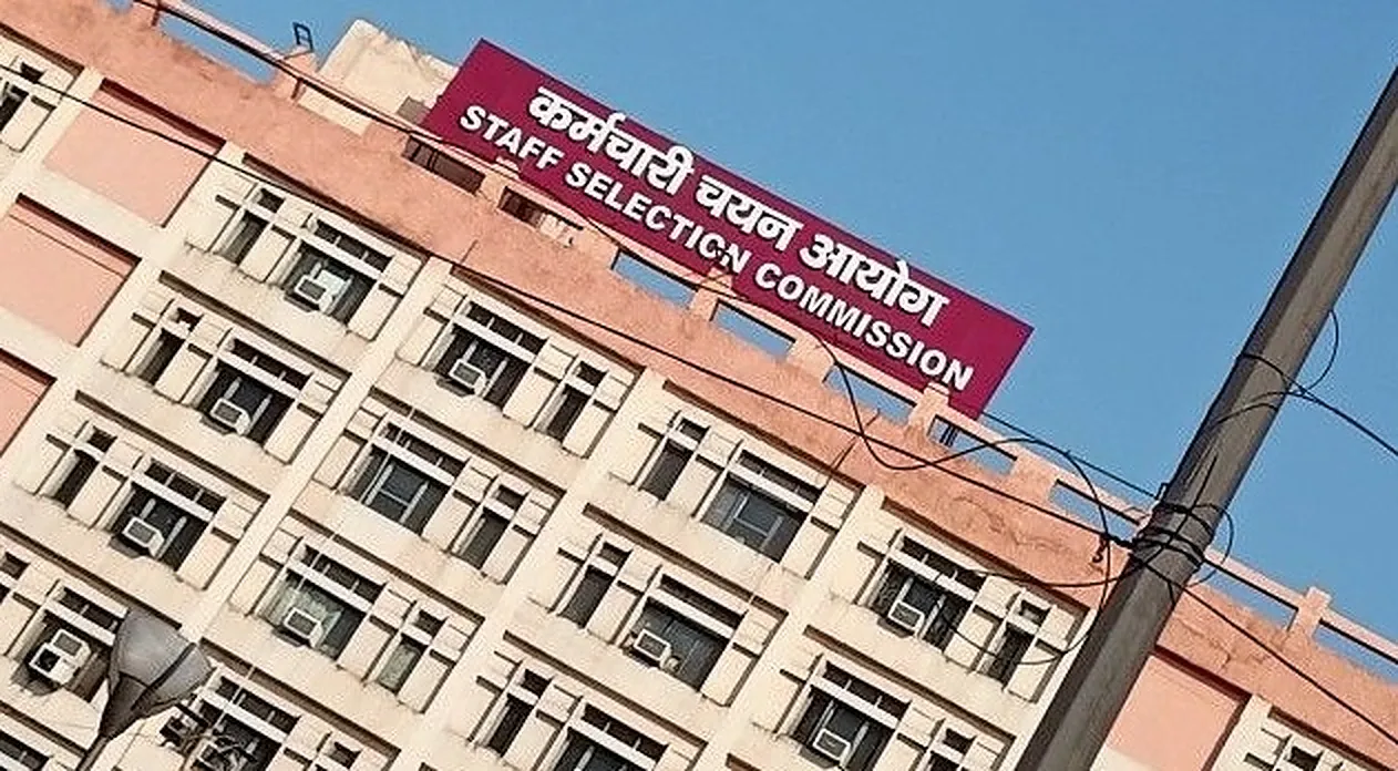 Growing voices against Centre in K'taka over SSC exams only in Hindi,  English issue