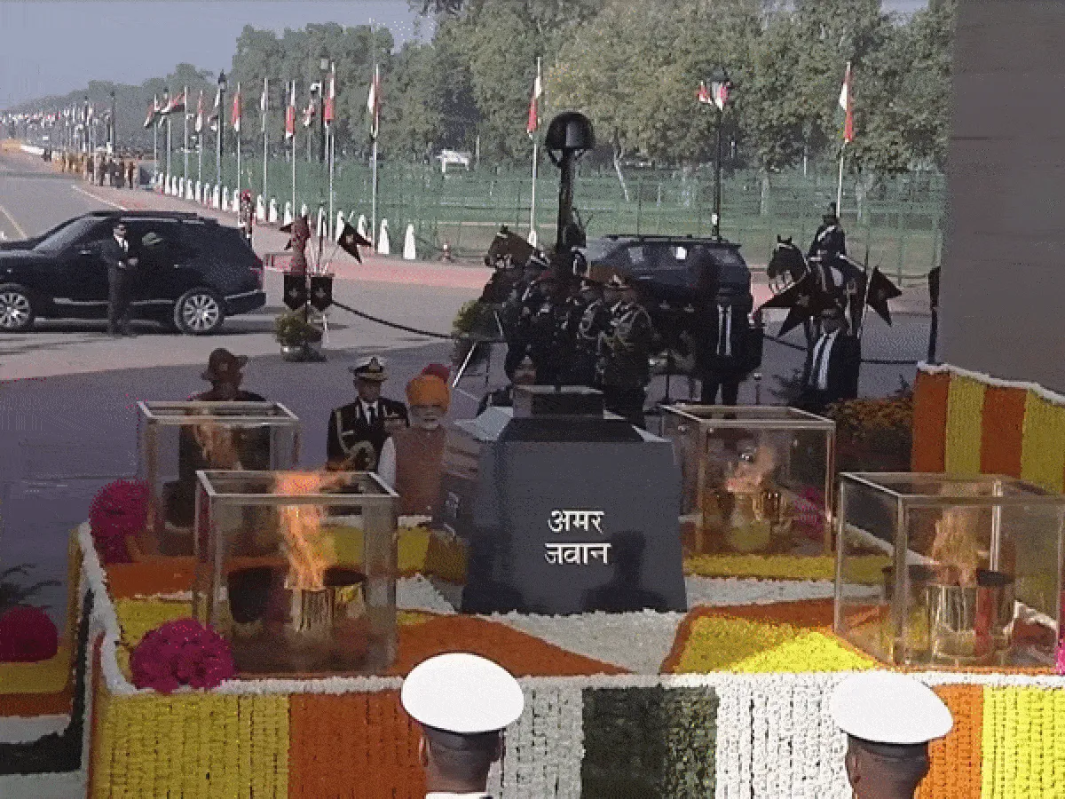 इंडिया गेट पर 50 साल से जल रही अमर जवान ज्‍योति आज बुझ जाएगी, वतन पर मिटने  वालों का अब नया पता होगा - History And Significance Of Amar Jawan Jyoti Or