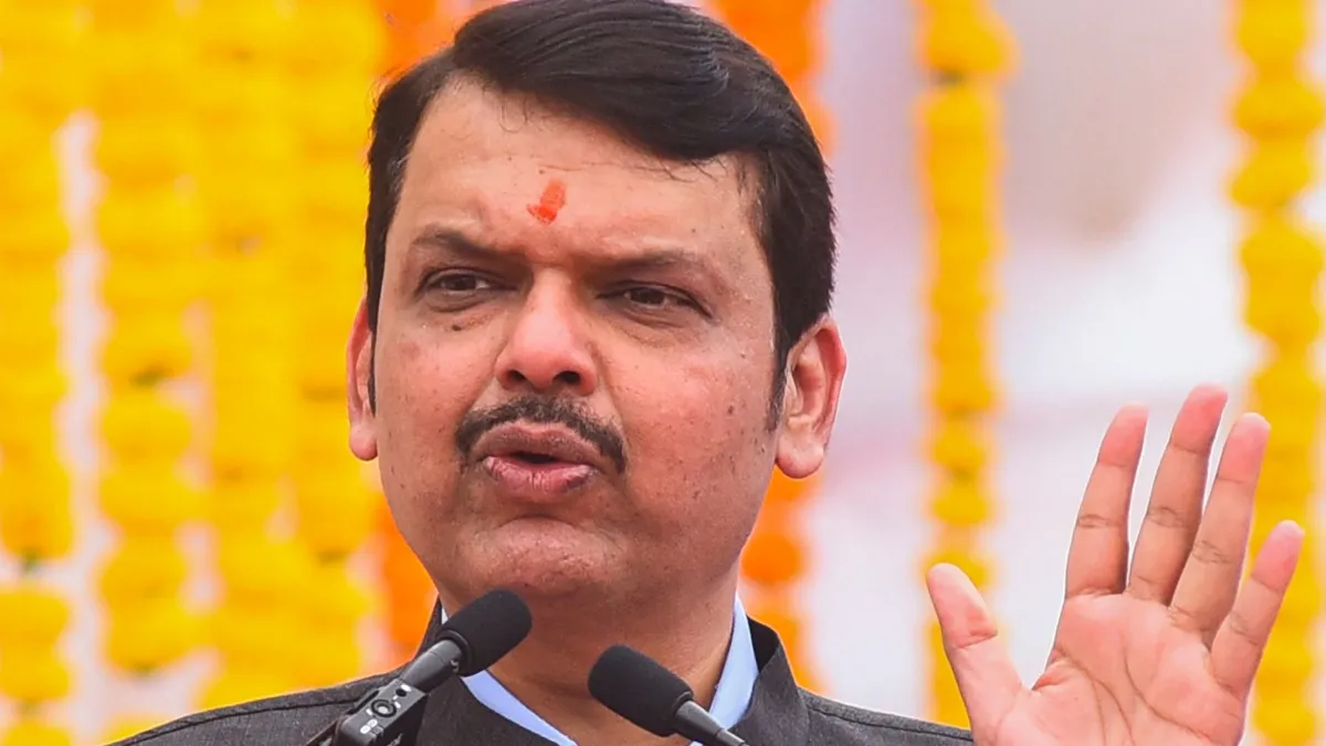 जब सुबह-सुबह सिर्फ 80 घंटे के लिए CM बने थे देवेंद्र फडणवीस, पढ़ें किस्सा -  India TV Hindi