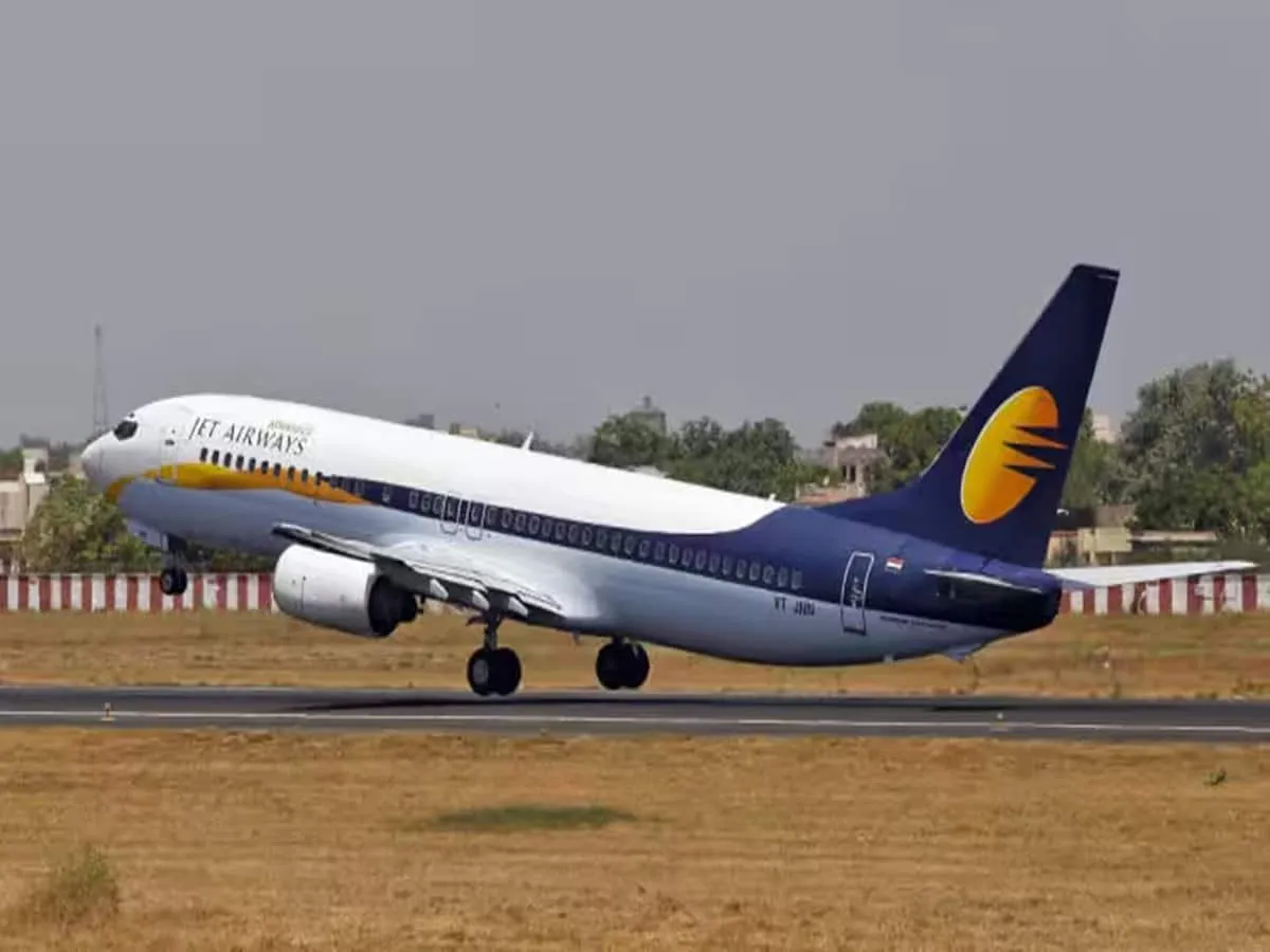 Jet Airways: सुप्रीम कोर्ट के आदेश के बाद 1.43 लाख रिटेल शेयरहोल्डर्स  बर्बाद होने की कगार पर - jet airways liquidation around 1 43 lakh retail  investors who bet on revival staring
