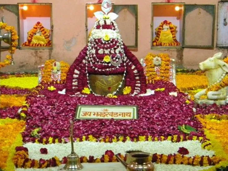 The Eklingeshwar Mahadev temple, which opens once a year, will not be able  to visit tomorrow; Jalabhishek can be done in Jharkhand Mahadev | साल में  एक बार खुलने वाला एकलिंगेश्वर, इस
