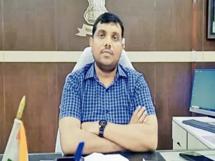 Collector Kaushalendra Vikram Singh said | कलेक्टर कौशलेंद्र विक्रम सिंह  बोले: भोपाल की हेरिटेज वैल्यू वाली इमारतों को पयर्टन विभाग को सौंपकर  संवारेंगे ...