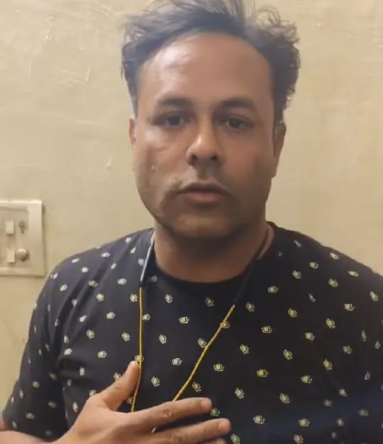 आरोपी रफीक खान को पकड़ लिया गया है।
