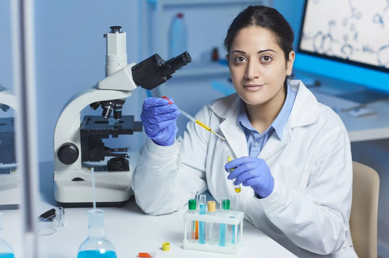 Bachelor in Medical Lab. Technology (BMLT) – Sri Raj Paramedical Institute,  Patna-Bihar