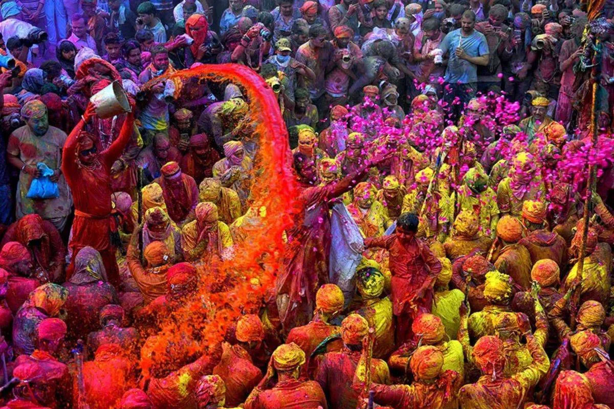 Holi 2025 : होली समारोहों में मुसलमानों की एंट्री पर बैन! गरमाई राजनीति