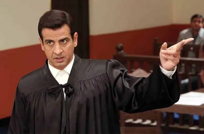 After the \'adalat\', actor Ronit Roy will now become a lawyer in this  famous serial