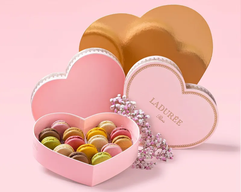 Heart-Shaped Box of 15 Macarons
