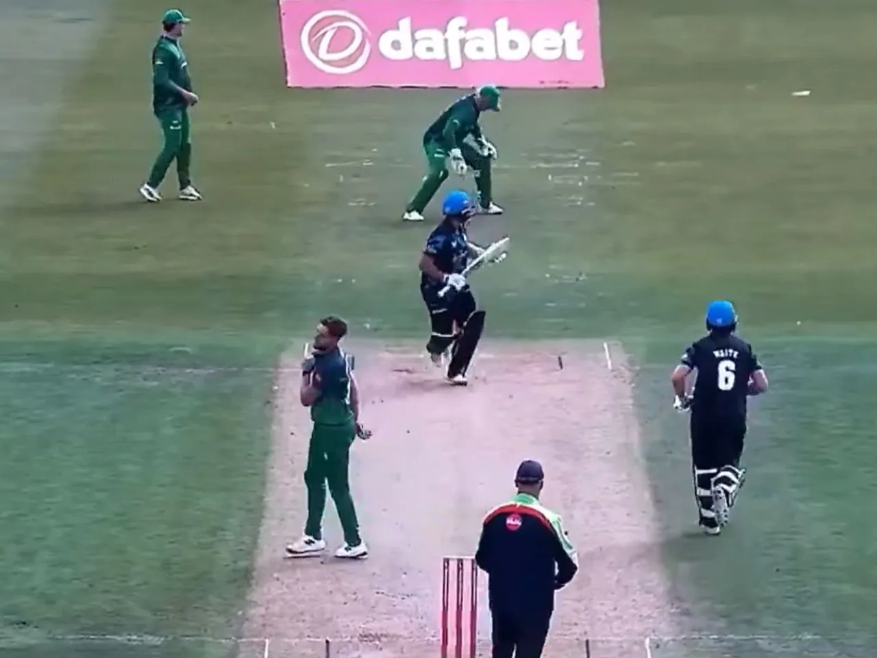 Dead ball controversy during Vitality Blast 2024 between Worcestershire and Leicestershire