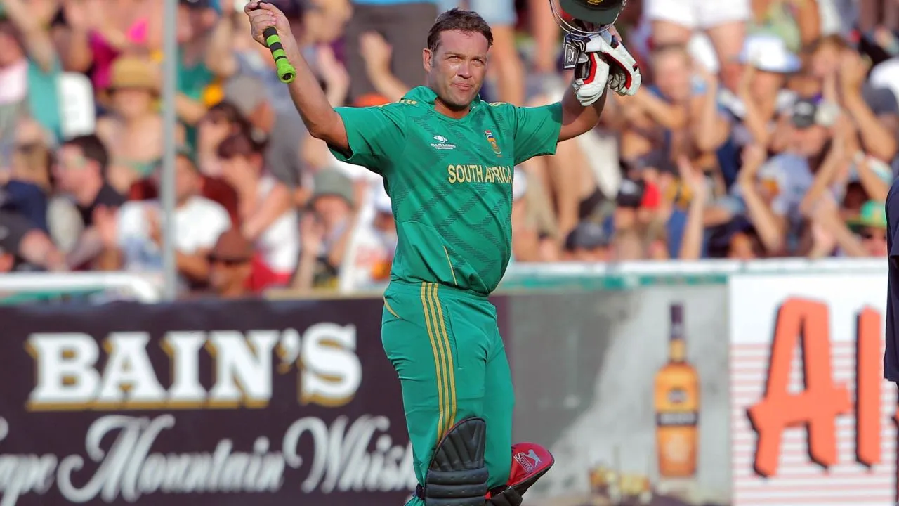 Jacques Kallis scored the fastest century during 1998 Champions Trophy tournament