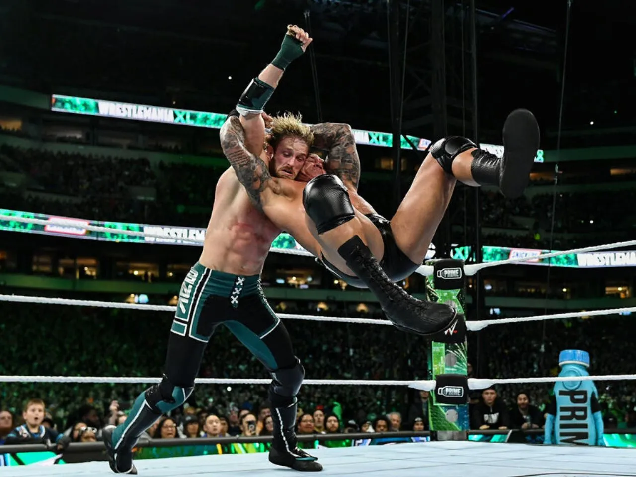 Randy Orton vs Logan Paul