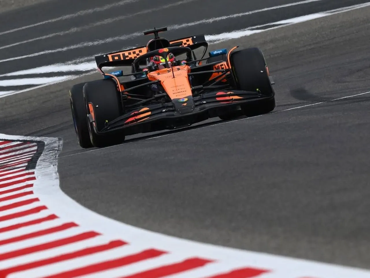 McLaren F1 2025 pre season Test