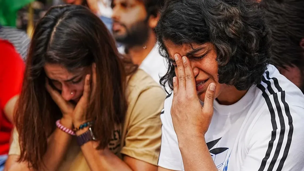 Vinesh Phogat and Sakshi Malik (File Photo: Internet)