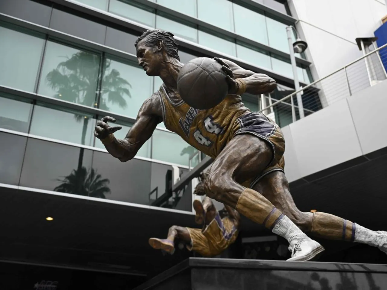 6Jerry West