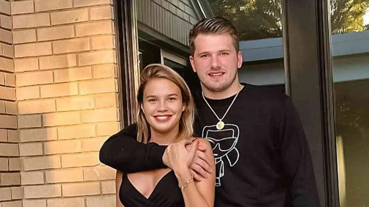 Luka Doncic with his Girlfriend