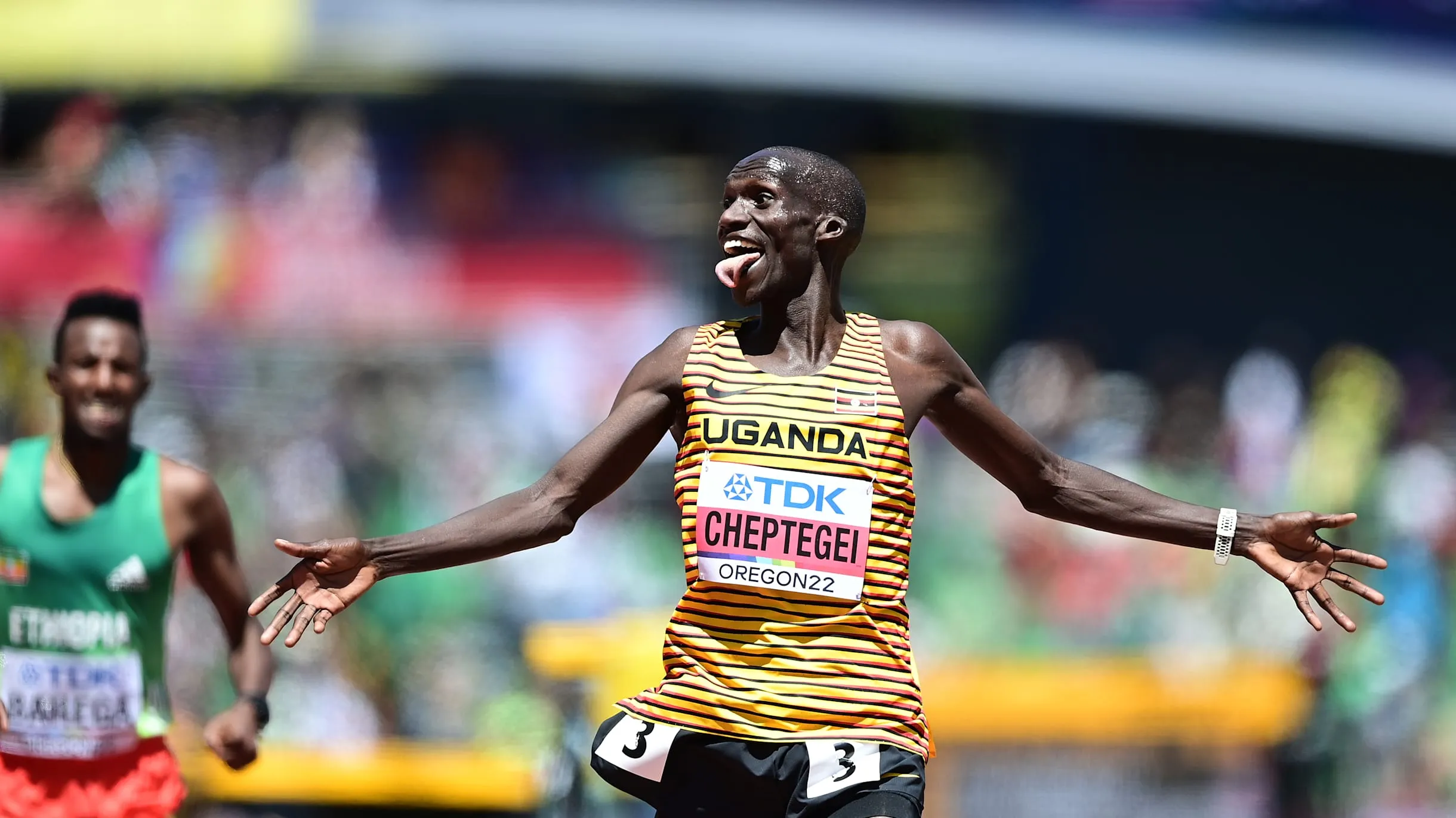 Joshua Cheptegei makes it back-to-back 10,000m golds at Track & Field Worlds