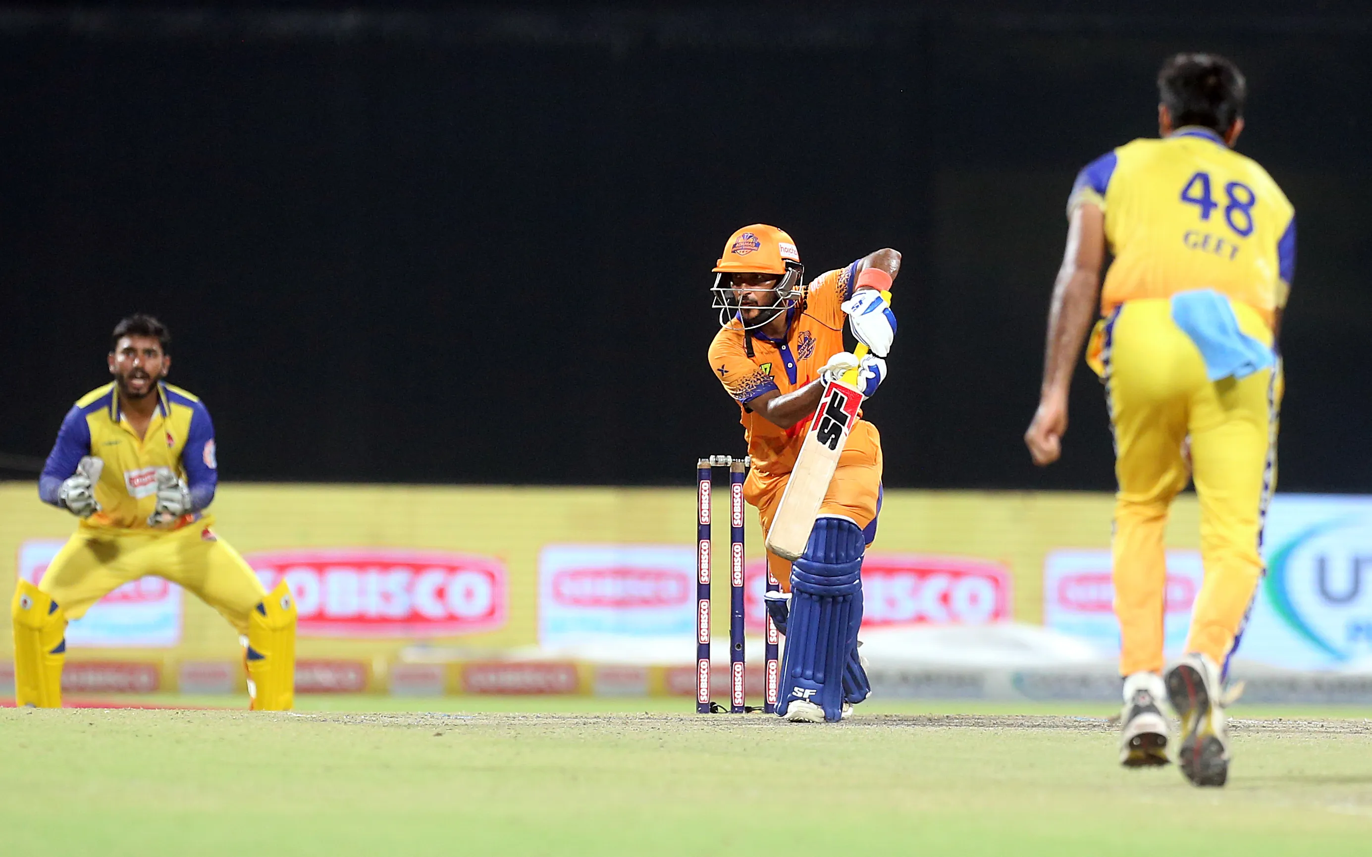 Mukesh Kumar's fiery spell help Malda defend 122 in Bengal Pro T20