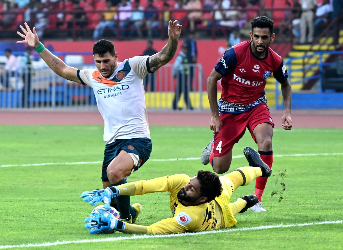 Jamshedpur FC vs Mumbai City FC ISL 2024-25 Match Report: Jamshedpur comeback from behind to win by 3-2 - sportzpoint.com